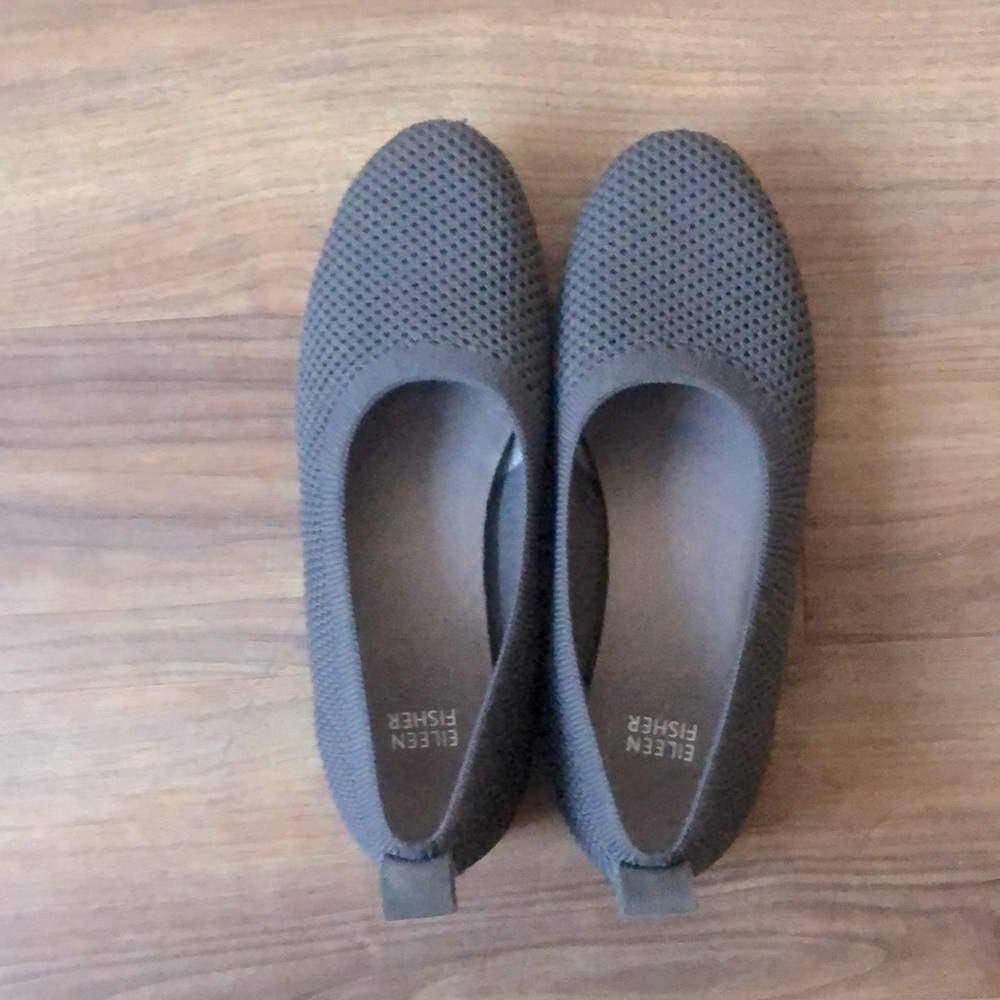 Eileen Fisher knit flat Almost New
